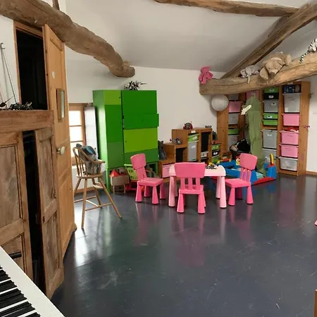 Homestay , Mere Veille